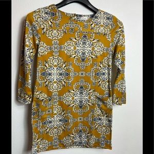 Parisstyle tunic top gorgeous golden glitter and creamy blue ,2 front pockets.